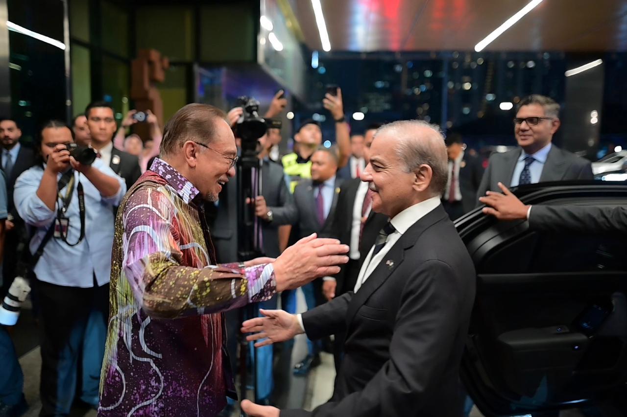 Pakistan PM in Malaysia to deepen economic, digital and strategic ties